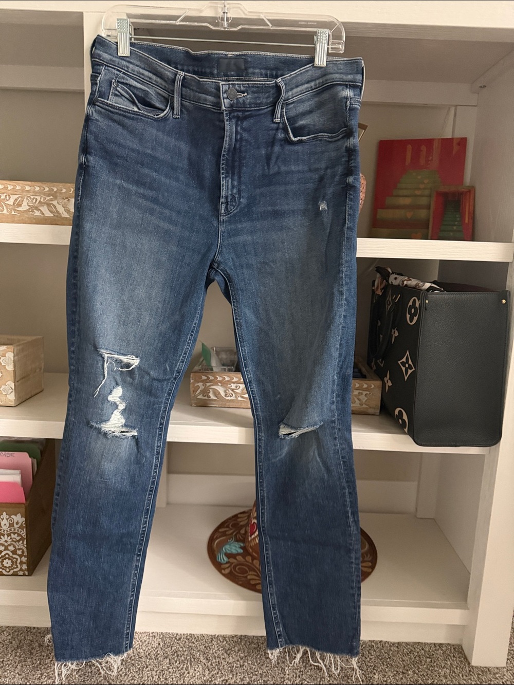 MOTHER Mid Rise Dazzler Ankle Fray Distressed Dark Blue Jeans. Size 32